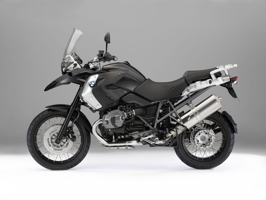 Click image for larger version. 

Name:	2011-BMW-R1200GS-Triple-Black-1.jpg 
Views:	124 
Size:	99.6 KB 
ID:	127206