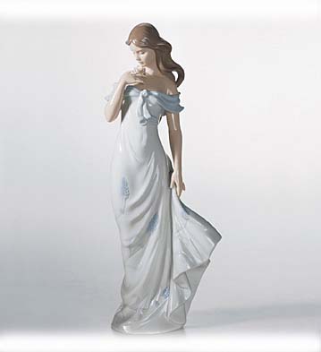 Click image for larger version. 

Name:	lladro-figurines-porcelain.jpg 
Views:	1536 
Size:	47.2 KB 
ID:	131948