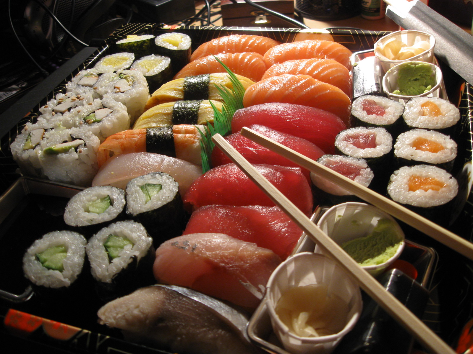 Click image for larger version. 

Name:	Sushi_Party_by_Santian69.jpg 
Views:	5836 
Size:	614.5 KB 
ID:	139967