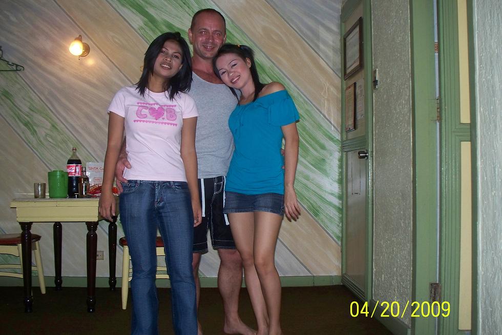 Click image for larger version. 

Name:	post-12852-1240745693.jpg 
Views:	96 
Size:	186.8 KB 
ID:	150381