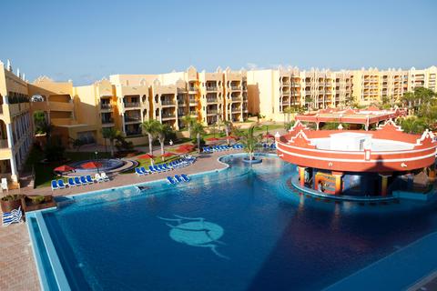 Click image for larger version. 

Name:	2241284-The-Royal-Haciendas-Playa-del-Carmen-All-Inclusive-Pool-1-DEF.jpg 
Views:	224 
Size:	27.8 KB 
ID:	153704