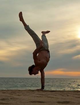 Click image for larger version. 

Name:	Handstand on the beach.jpg 
Views:	732 
Size:	10.2 KB 
ID:	155578