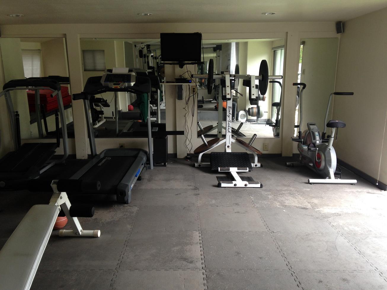 Click image for larger version. 

Name:	jims gym.jpg 
Views:	9487 
Size:	151.6 KB 
ID:	160658