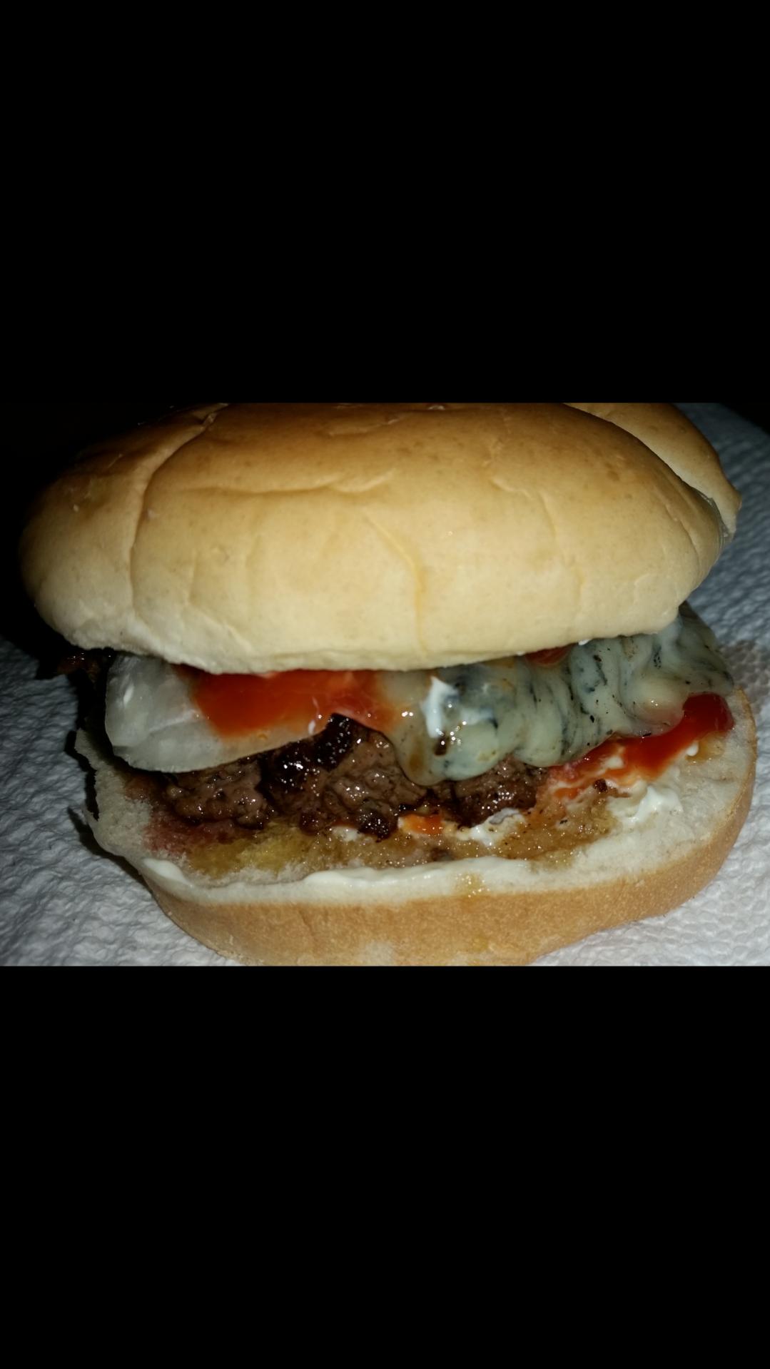 Click image for larger version. 

Name:	blue burger.jpg 
Views:	96 
Size:	103.9 KB 
ID:	167129