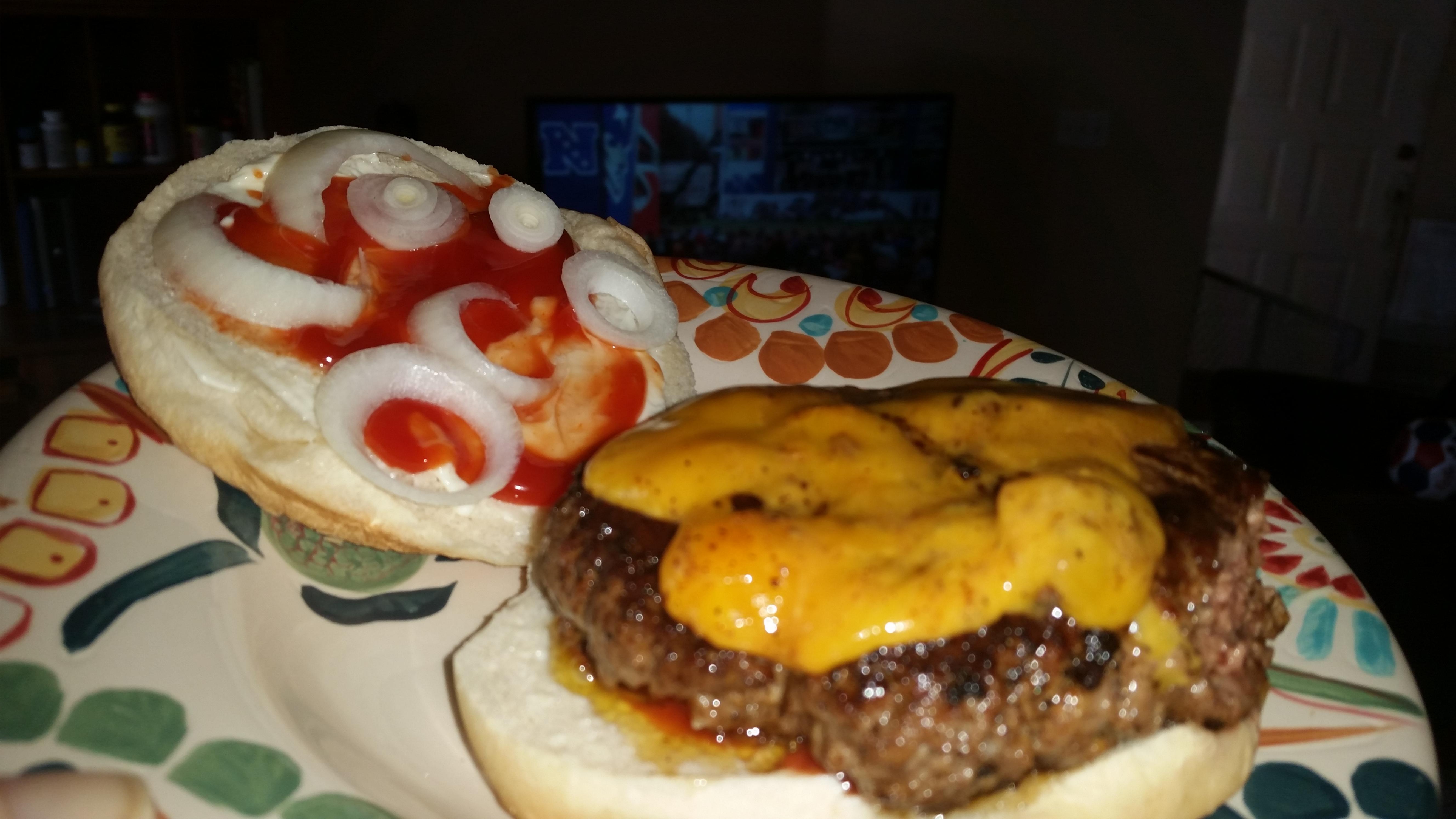 Click image for larger version. 

Name:	BURGER.jpg 
Views:	126 
Size:	761.7 KB 
ID:	167403