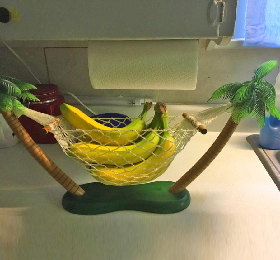 Click image for larger version. 

Name:	banana-hammock-an-actual-hammock-for-holding-bananas-0.jpg 
Views:	42 
Size:	70.4 KB 
ID:	175966