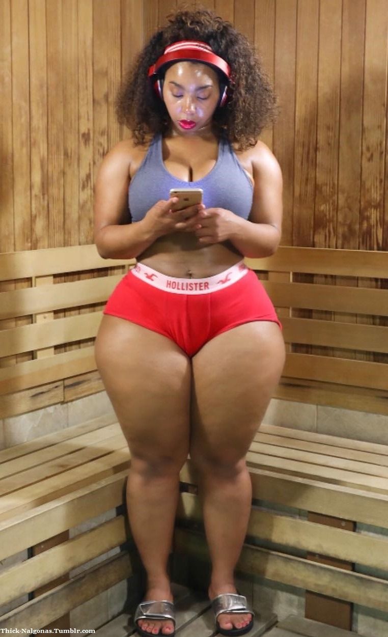 Ebony chubby in sauna